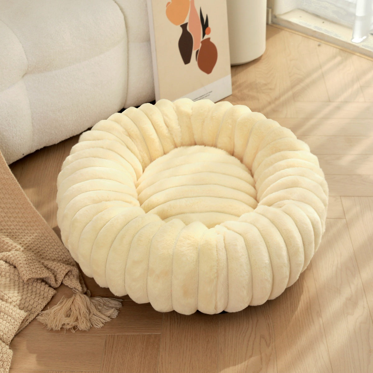 Plush Round Pet Bed for Cats and Small Dogs