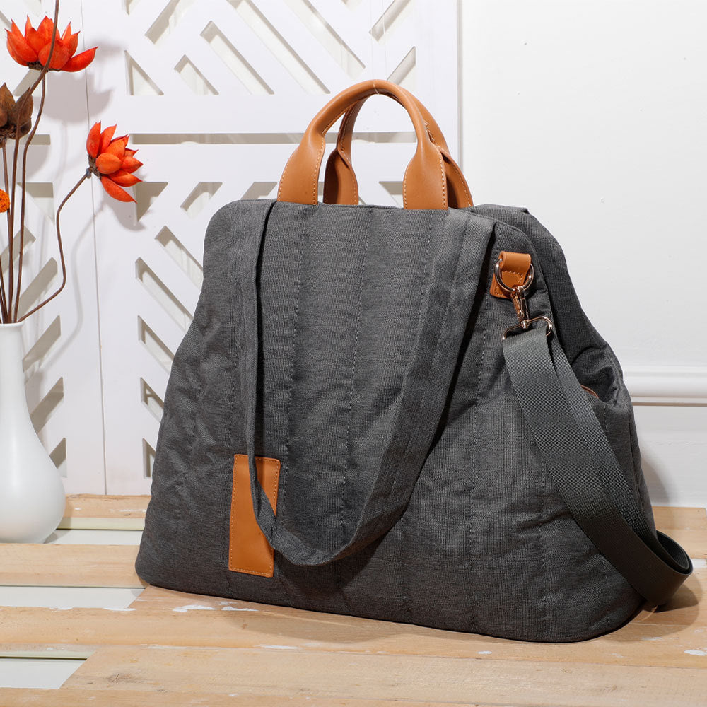 Lightweight Waterproof Pet Carrier Bag for Dogs and Cats